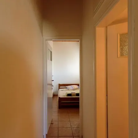 ανώι - The Upper Storey *