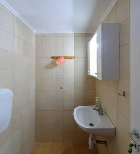 Το Ανώι Του Ζαννή - The Upper Storey Daire Kímolos