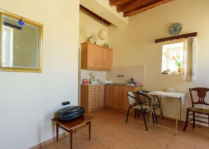 Το Ανώι Του Ζαννή - The Upper Storey * Kímolos